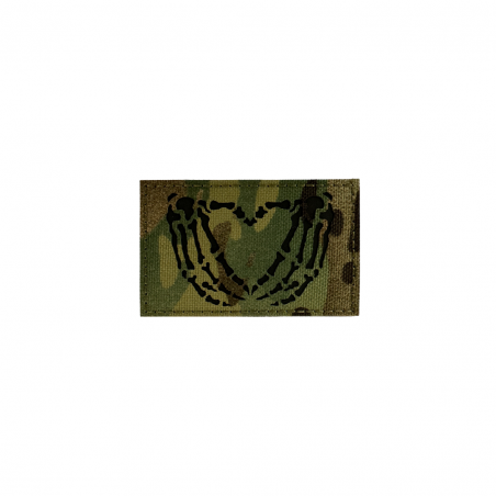 Badge HEART HANDS IR Camo